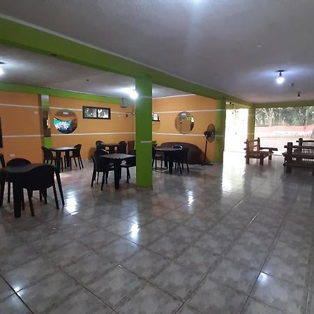 Hostel Peter Pan Puerto Iguazú Zewnętrze zdjęcie