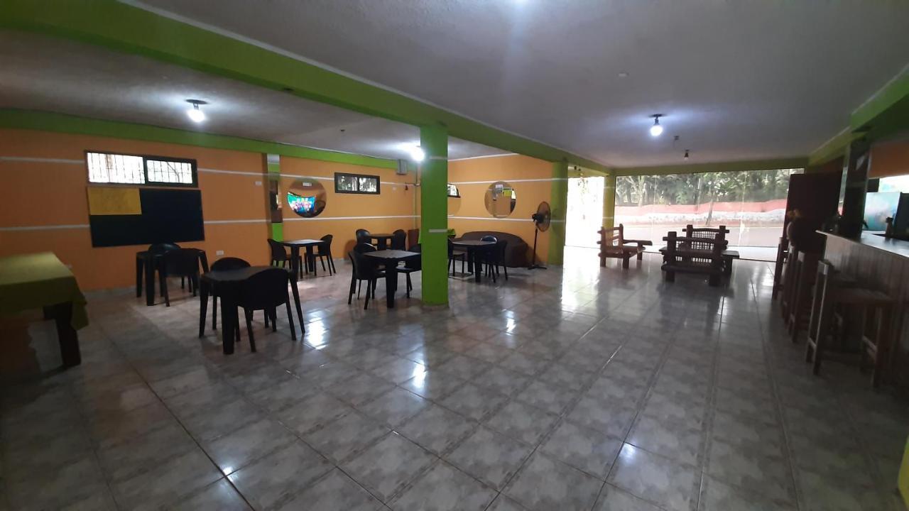 Hostel Peter Pan Puerto Iguazú Zewnętrze zdjęcie